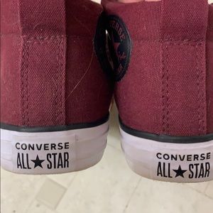 Girls Converse Size 4 Maroon